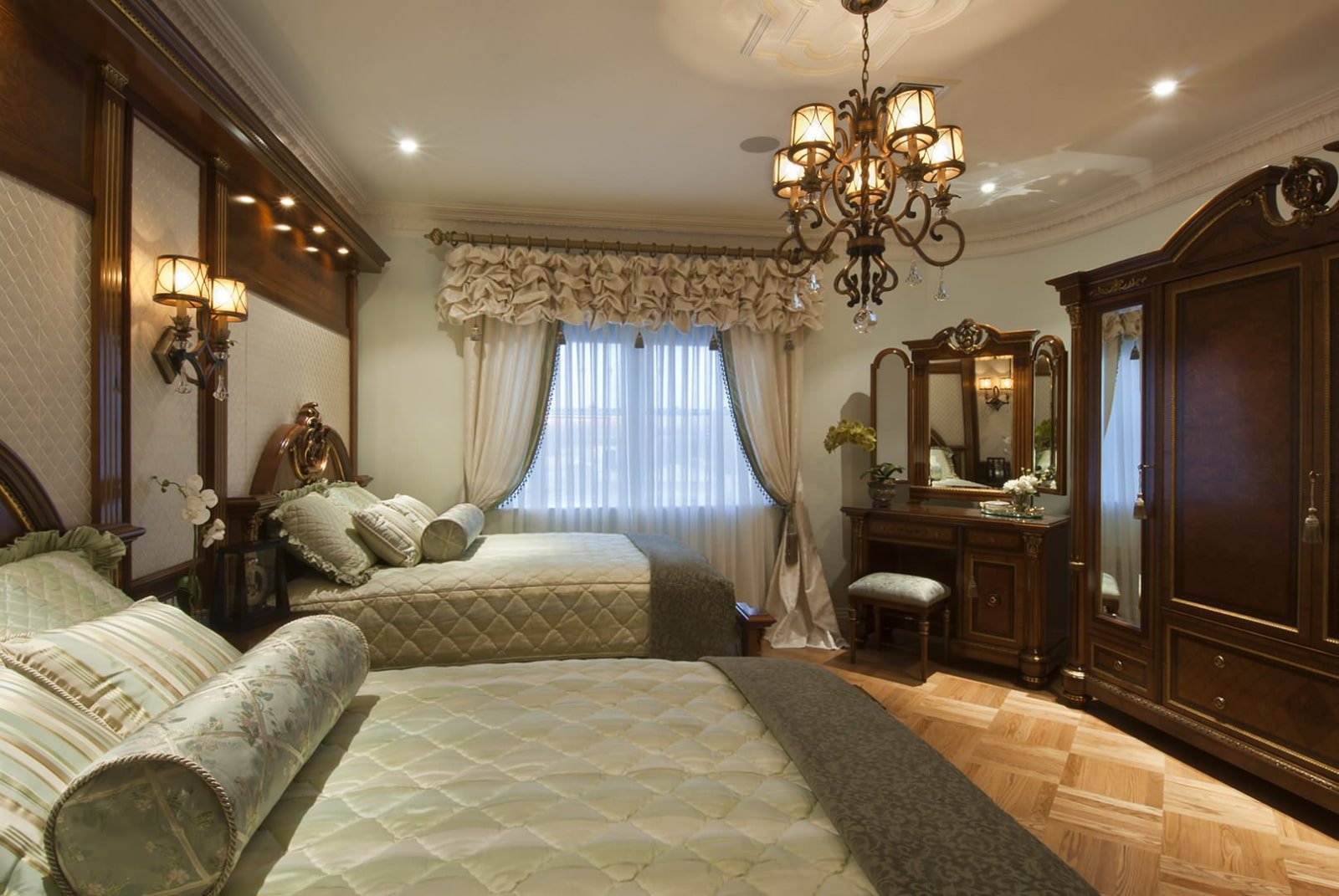 Зал спальня в классическом стиле