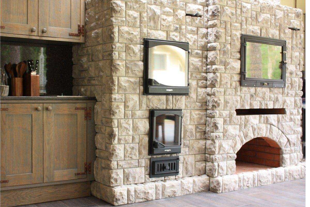 Отделка камина: камнем, плиткой, кирпичом - инструкция + фотографии!