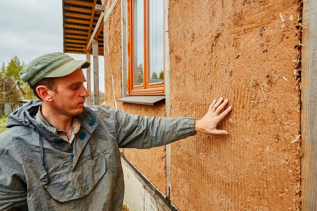 Технология и правила покраски старого деревянного дома