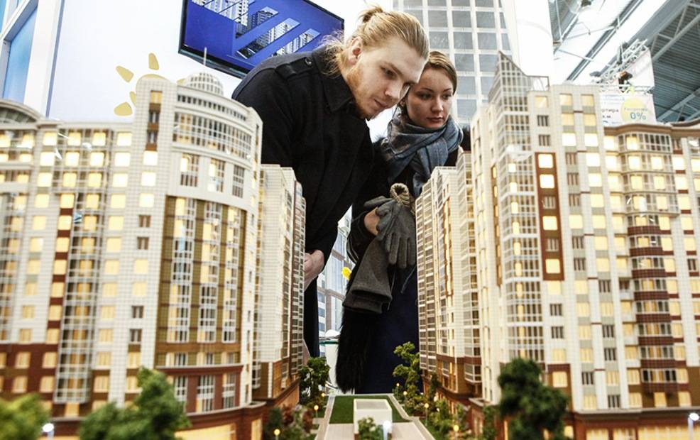 Стоит ли покупать квартиру прямо сейчас (ноябрь 2022) - что будет с рынком недвижимости во время мобилизации | банки.ру