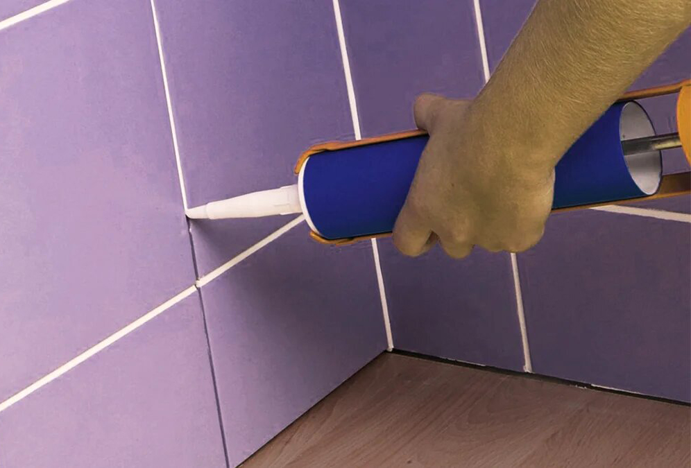 Как правильно затирать швы между плитками на стене своими руками: процесс пошагово