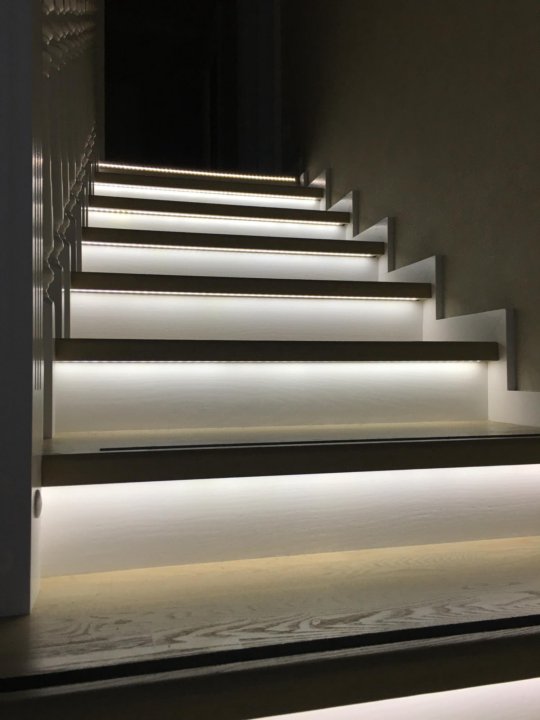 Декоративная подсветка лестницы: 8 этапов монтажа