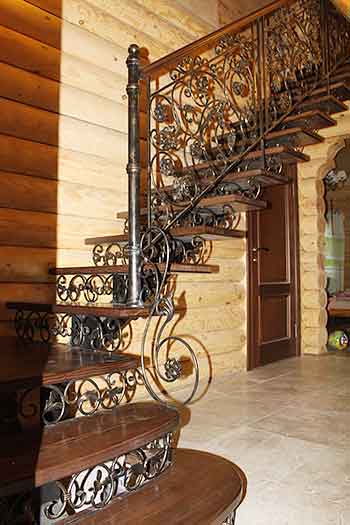 Кованые лестницы — фото шедевров кузнечного искусства