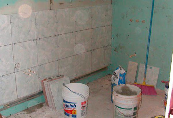 Подготовка стен под плитку в ванной