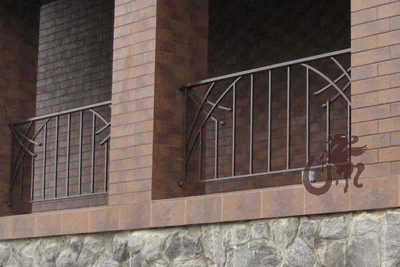 Какое ограждение для балкона выбрать?