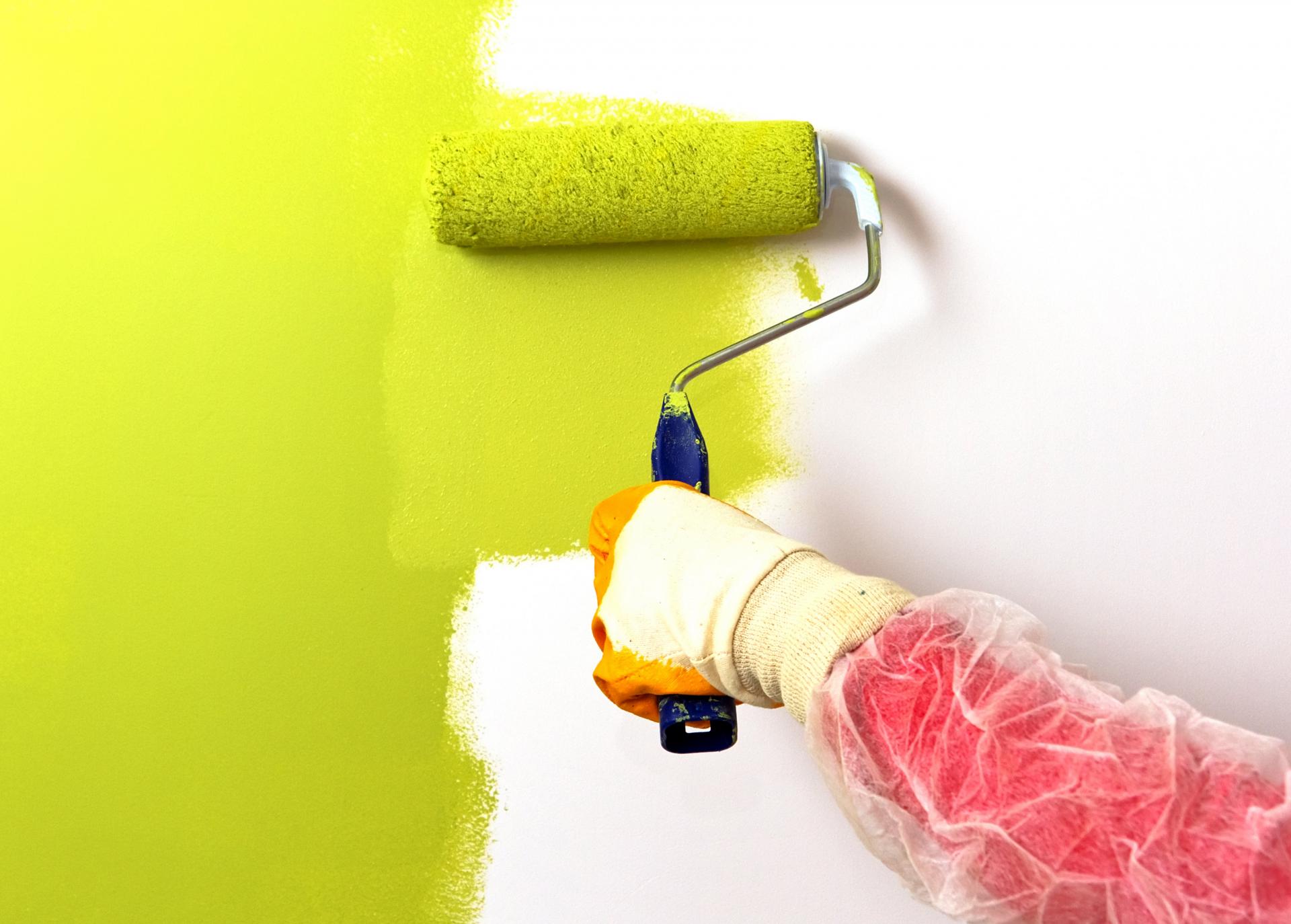Как быстро избавиться от запаха краски в квартире после покраски