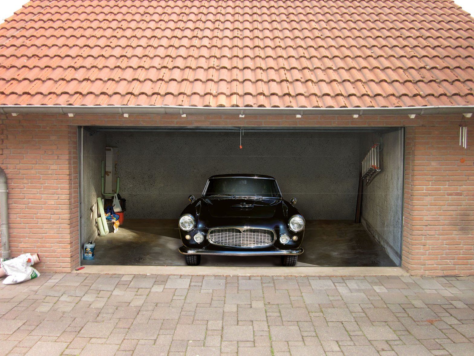Гараж для автомобиля ворота. Гараж. Необычный гараж. Машина в гараже. Необычные гаражи для автомобилей.