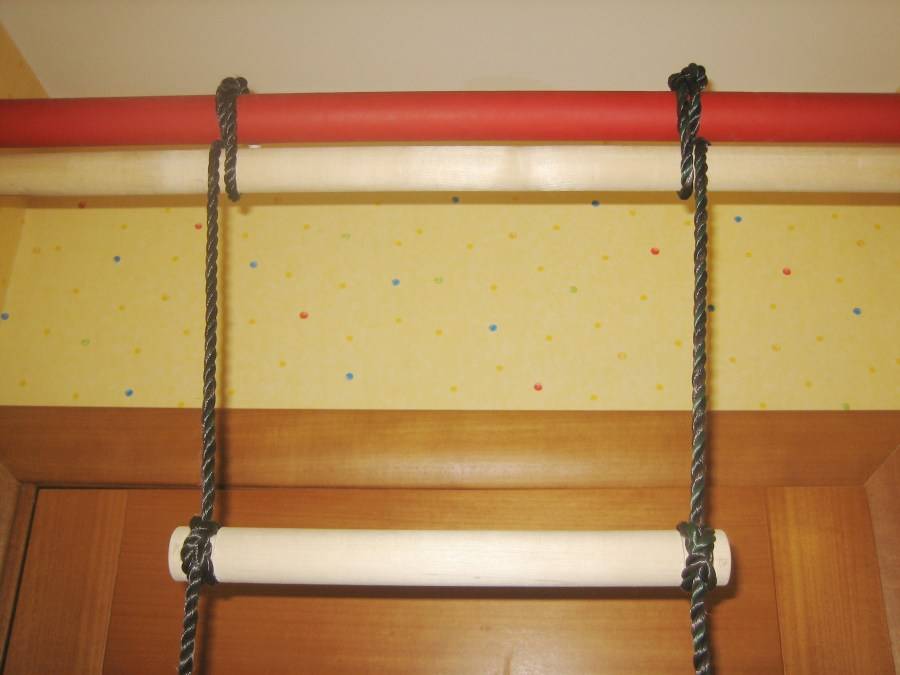 Веревочная лестница на даче: преимущества, как сделать своими руками со ступенями, без ступеней, как выбрать веревку, завязывать узлы, советы