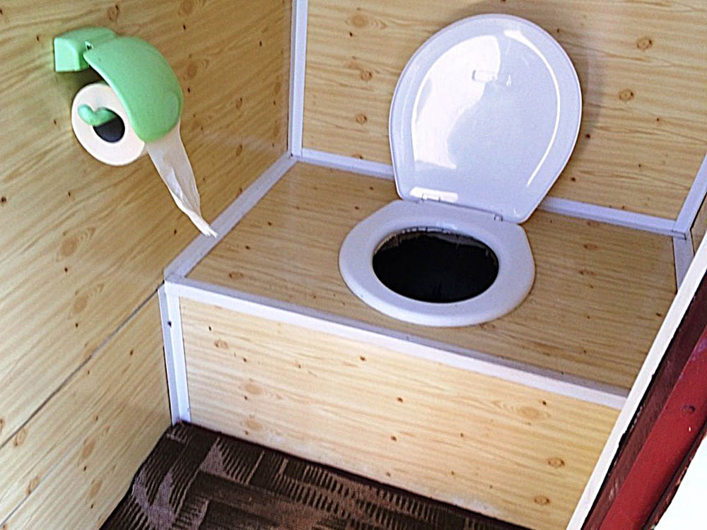 Какой выбрать унитаз для уличного туалета: своими руками ил покупной - выбор +видео