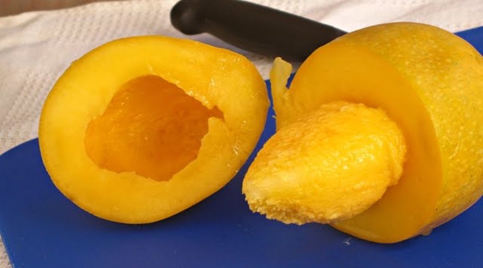 Как чистить и правильно есть манго, чтобы от тропического фрукта была только польза и никакого вреда для организма