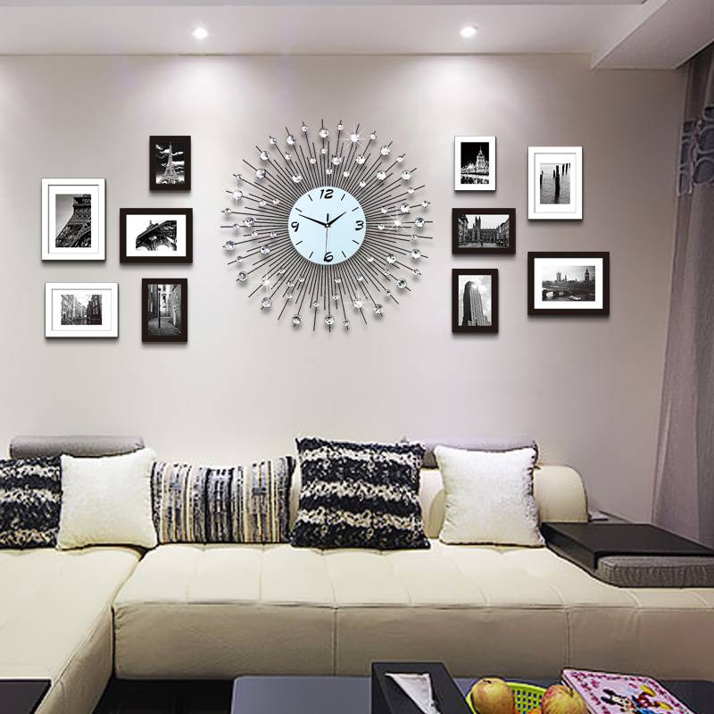 Стена над диваном в гостиной, как оформить и чем украсить? обзор лучших дизайнерских решений с фотографиями