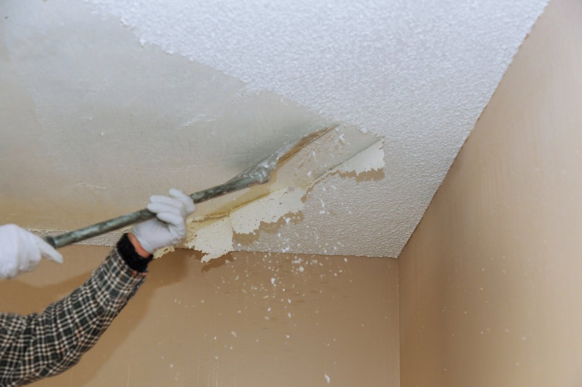 Завершающие штрихи ремонта: покраска гипсокартонного потолка