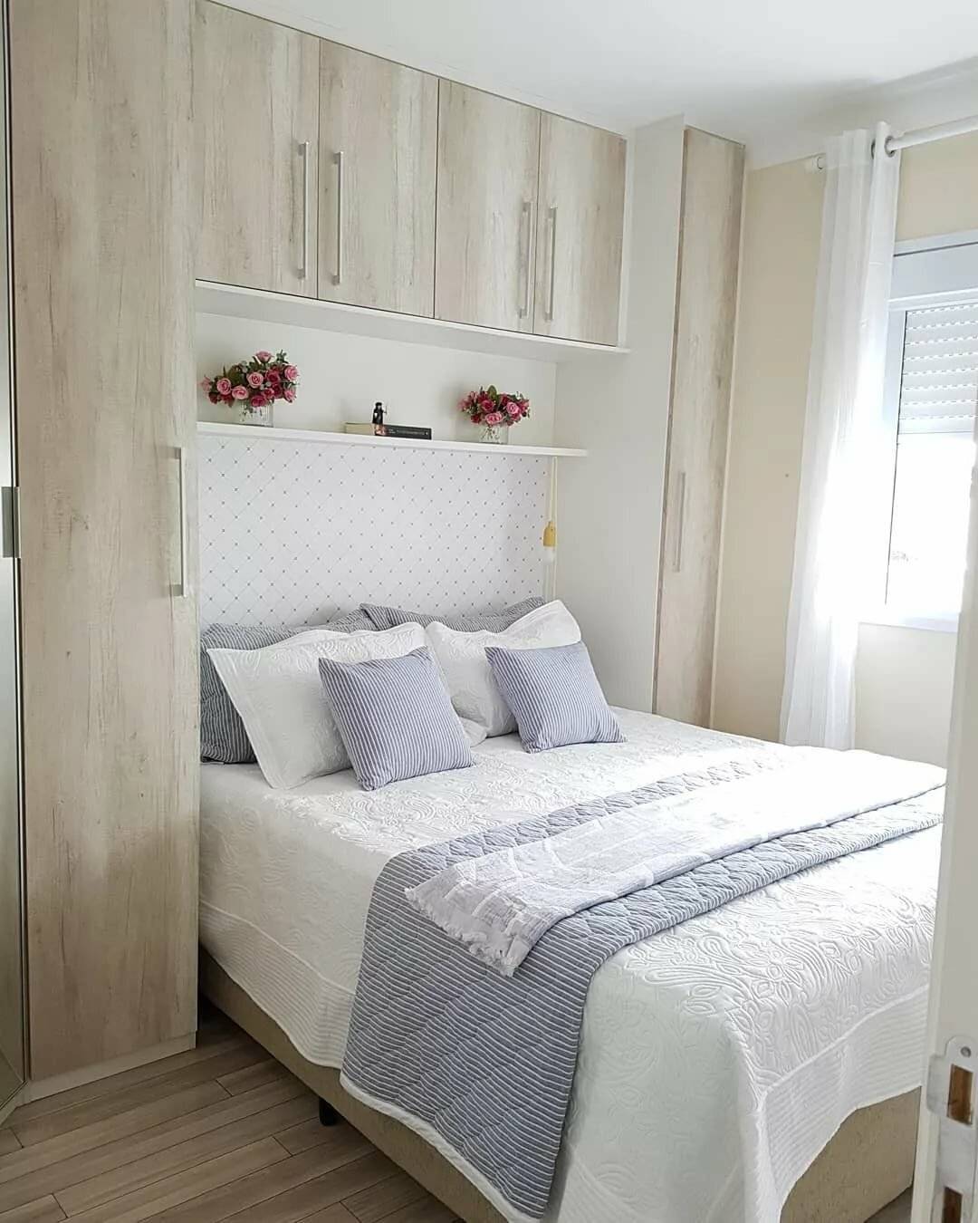 Интерьер маленькой спальни: реальные фото примеры и новинки дизайна, планировок, размещения мебели в спальне небольшого размера