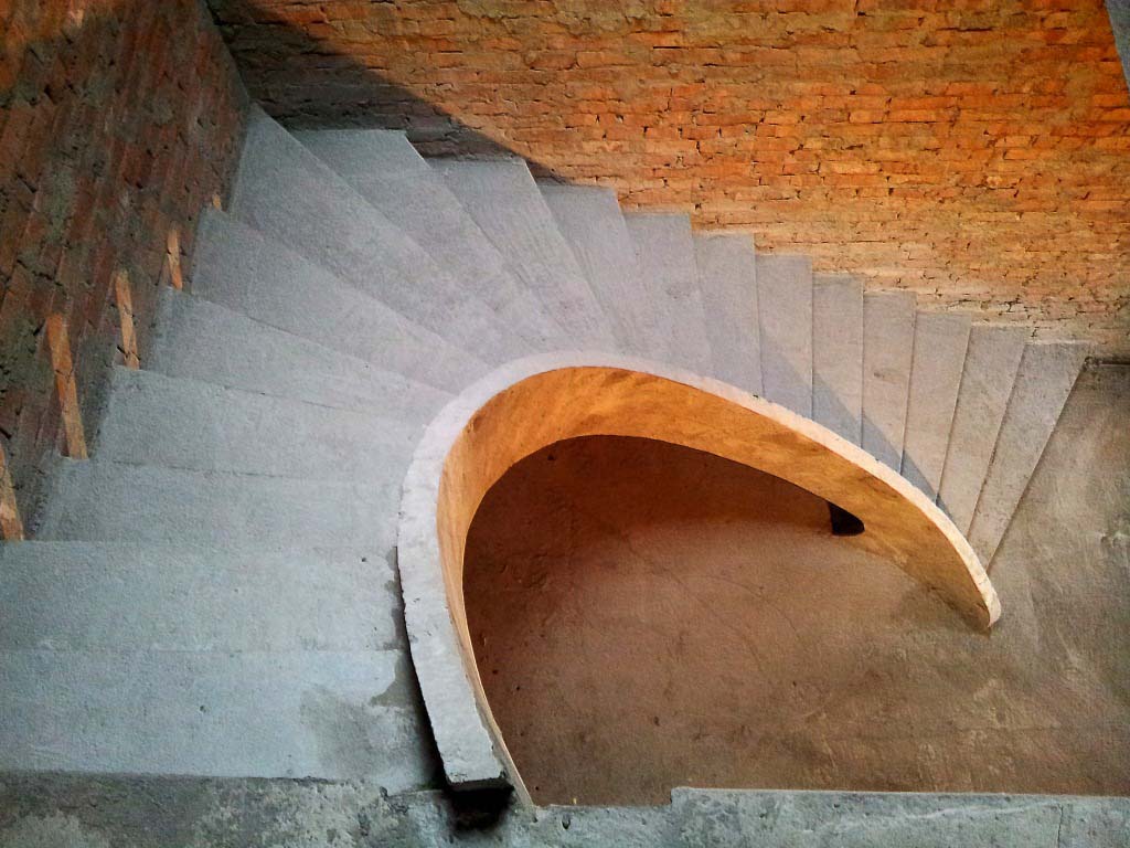 Бетонная лестница в частном доме - всё о лестницах