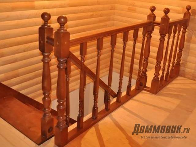 Перила для лестницы в частном доме