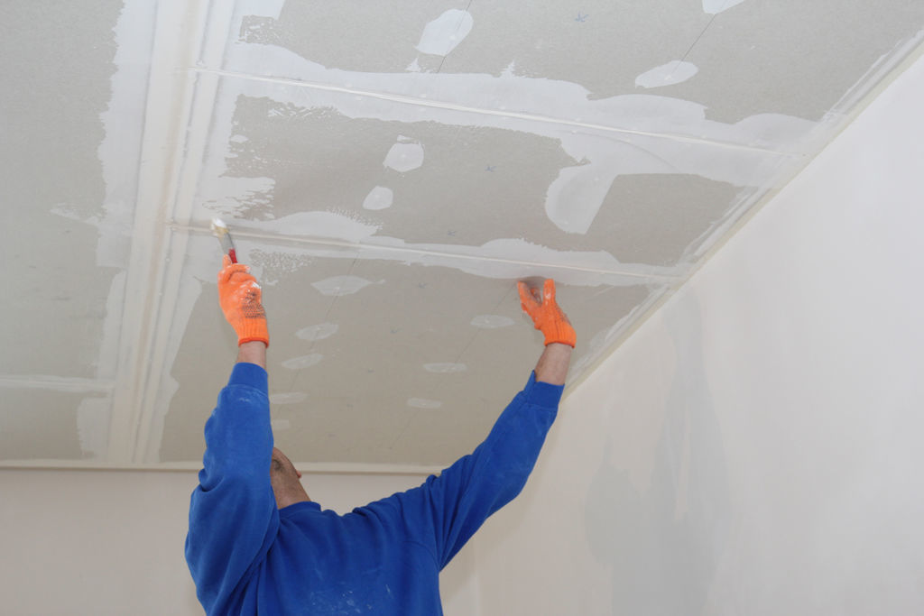 Пошаговая инструкция шпаклевки потолка в квартире