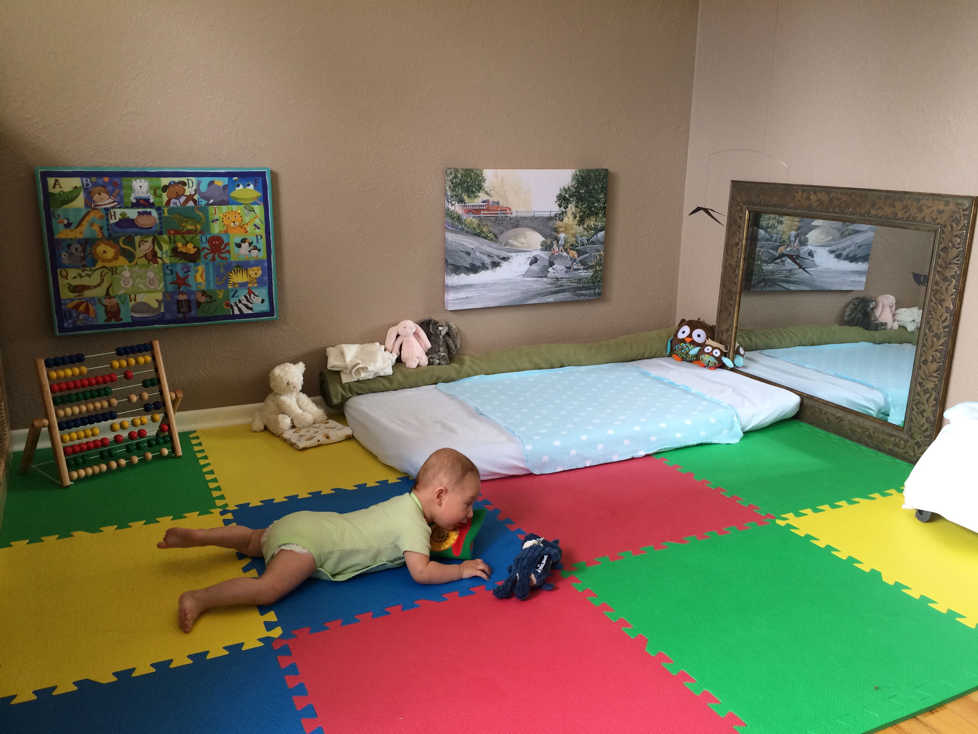 Мягкий и теплый модульный пол для детской комнаты
